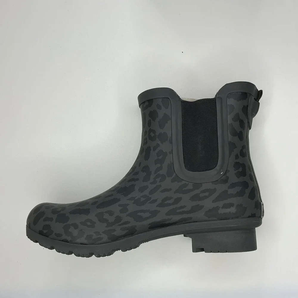 Roma Gray Leopard Rain Boots Women Size 7 Chelsea Style Waterproof Rubber